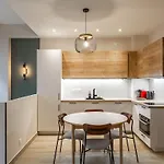Appartamento Modern Duplex 10 Min From Place De La Nation