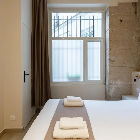 Modern Duplex 10 Min From Place De La Nation