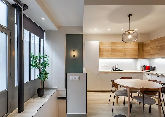 Modern Duplex 10 Min From Place De La Nation