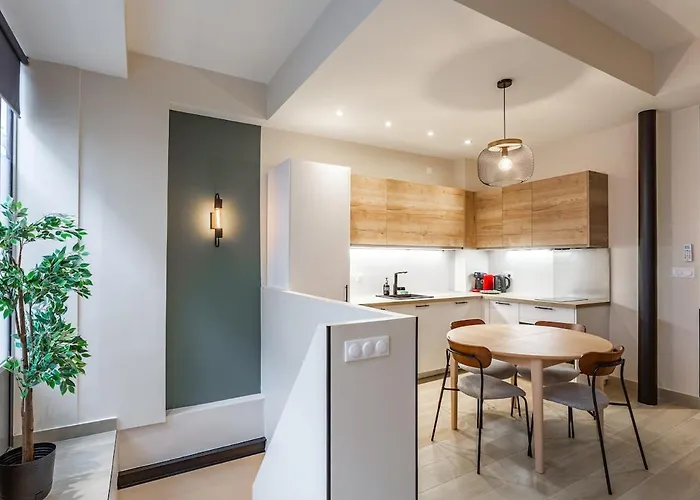Modern Duplex 10 Min From Place De La Nation